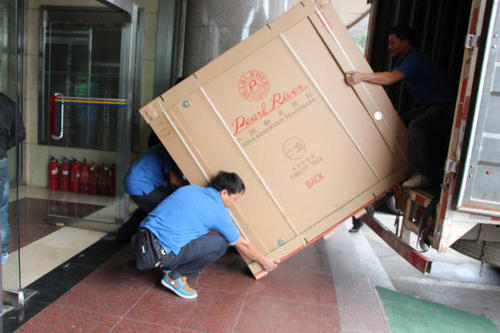 壤塘钢琴贵重工艺品无忧运